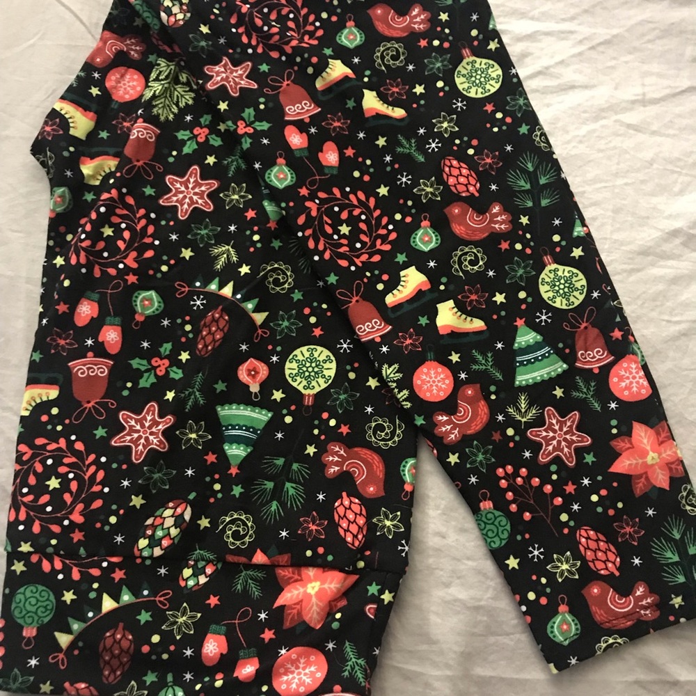 BNWT Charlie’s Project Christmas TC leggings